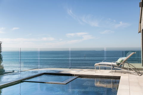 RT Edgar Flinders - Hervey Bay Accommodation 0