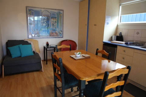 Sails On Port Sorell Boutique Apartments - Hervey Bay Accommodation 7