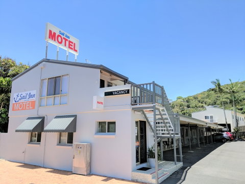 Sail Inn - Yeppoon - Tourism Hervey Bay 1
