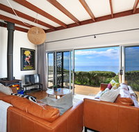 Seakissed Beachhouse - Hervey Bay Accommodation