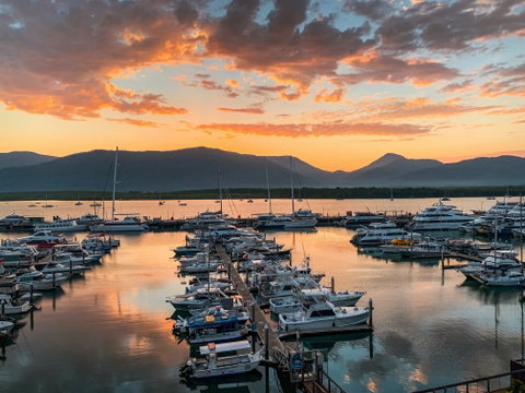 Shangri-la Hotel, The Marina, Cairns - Hervey Bay Accommodation 8