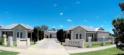 Shamore Apartments - Eleventh Street Mildura - Hervey Bay Accommodation 0