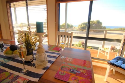 Shorelines - Hervey Bay Accommodation 1