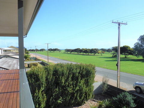 Shorelines - Hervey Bay Accommodation 2