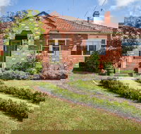 The Yellow Door Guesthouse - Hervey Bay Accommodation