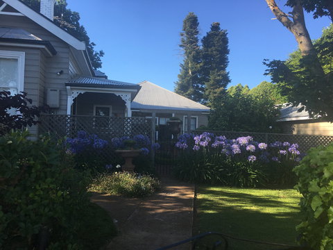The Old Manse Bed And Breakfast - Tourism Hervey Bay 0