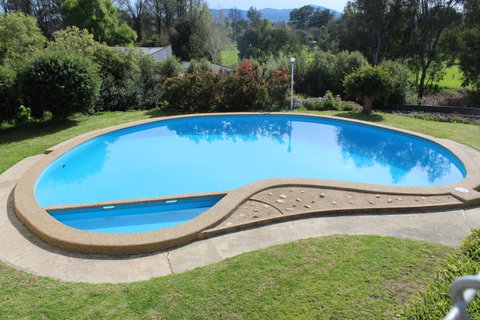Tumut Motor Inn - Hervey Bay Accommodation 0