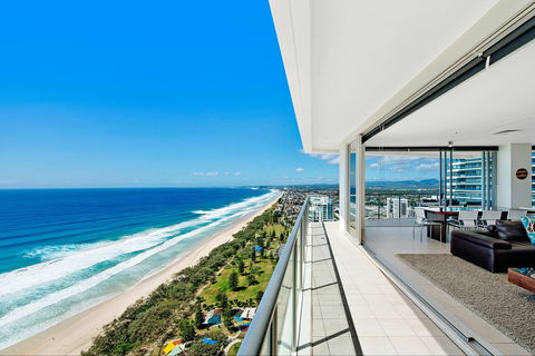 ULTIQA Air On Broadbeach - Hervey Bay Accommodation 3