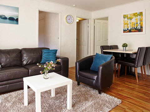 Willow Dene Holiday Apartments - Hervey Bay Accommodation 0