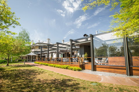 5 Rooms At The Stirling Hotel - Hervey Bay Accommodation 0