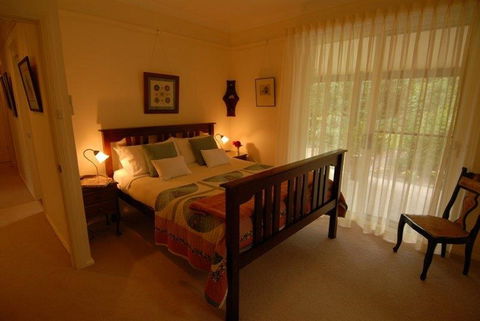 Abelia House B&B - Tourism Hervey Bay 0