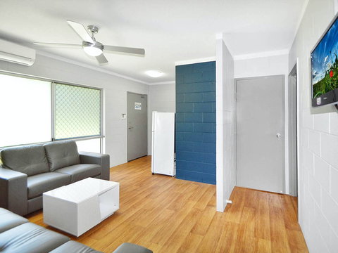 Cairns Student Lodge - Hervey Bay Accommodation 2