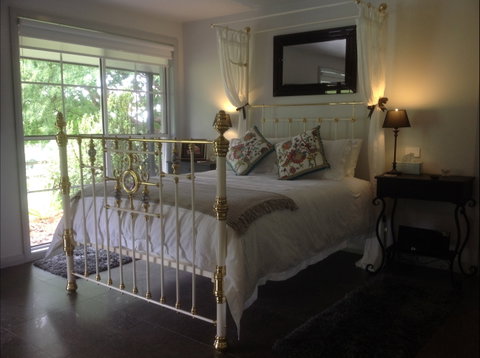 Cedar Grove - Hervey Bay Accommodation 2