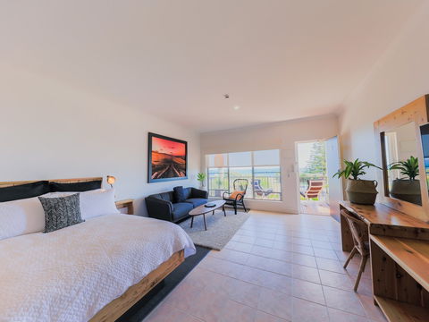 COAST Motel & Apartments - Hervey Bay Accommodation 0