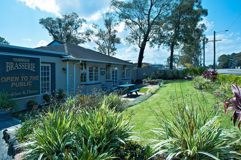 Colonial Terrace Motor Inn And Terrace Brasserie - Hervey Bay Accommodation 2