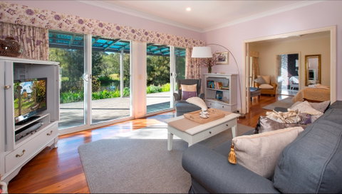 Crystal Creek Meadows Luxury Cottages And Spa Retreat - Hervey Bay Accommodation 1