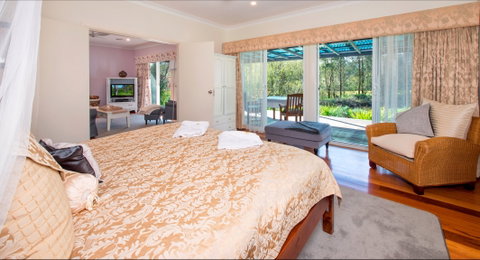 Crystal Creek Meadows Luxury Cottages And Spa Retreat - Hervey Bay Accommodation 2