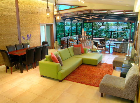 Eumarella Shores Noosa Lake Retreat - Hervey Bay Accommodation 1