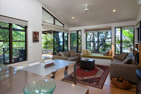 Eumarella Shores Noosa Lake Retreat - Hervey Bay Accommodation 2