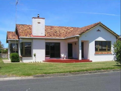 Gillian On Meylin - Hervey Bay Accommodation 0