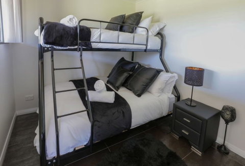 Harmans Lodge - Tourism Hervey Bay 2