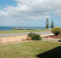 Jay Jay's Beach House - Hervey Bay Accommodation