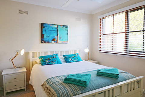 Jodi's Beach Retreat - Hervey Bay Accommodation 0