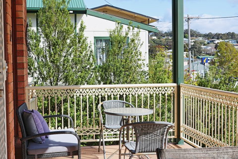 Jodi's Beach Retreat - Hervey Bay Accommodation 1