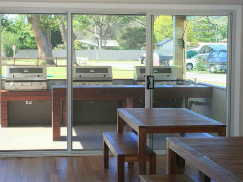 Lake Conjola Waterfront Holiday Park - Hervey Bay Accommodation 2