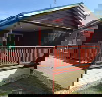 Loma Cottages