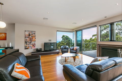 L'Vista Lorne - Hervey Bay Accommodation 1