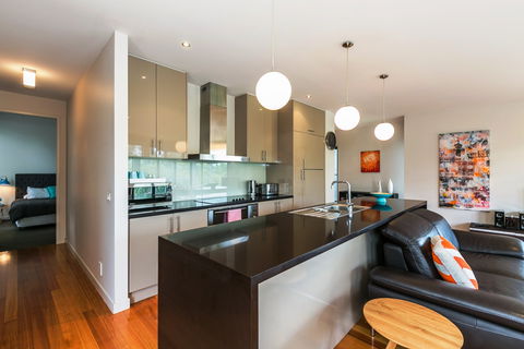 L'Vista Lorne - Hervey Bay Accommodation 2