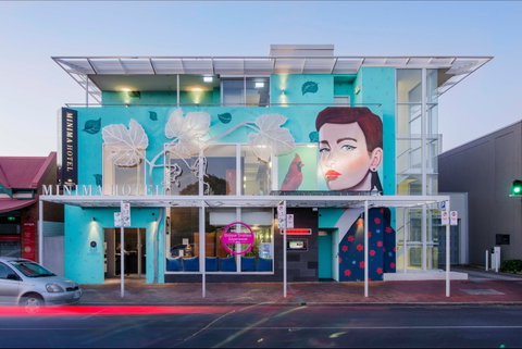 Majestic Minima Hotel - Hervey Bay Accommodation 0