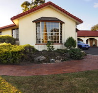 McNevins Warwick Motel and Gunyah Restaurant - Hervey Bay Accommodation
