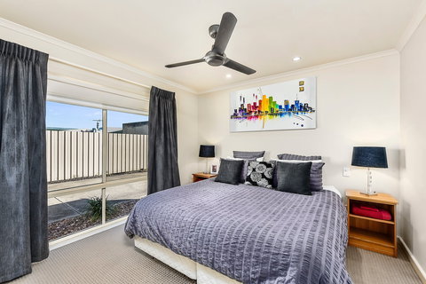 Mount Gambier Apartments - City Fringe Apartment A - Hervey Bay Accommodation 0