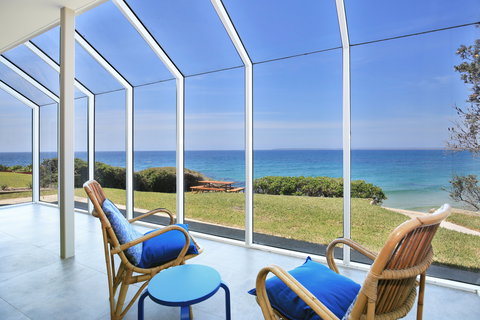 Neptune  Absolute Beachfront - Hervey Bay Accommodation 1