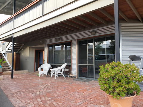 New West Retreat - Hervey Bay Accommodation 0