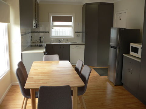 New West Retreat - Hervey Bay Accommodation 2