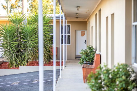 Nightcap At Colyton Hotel - Hervey Bay Accommodation 2