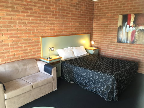 Paradise Palms Motel Mulwala - Hervey Bay Accommodation 2