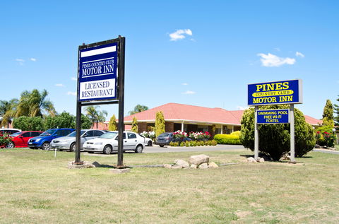 Pines Country Club Motor Inn - Hervey Bay Accommodation 0