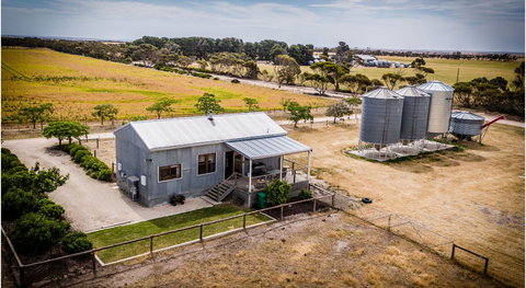 Redwing Farm Barn - Hervey Bay Accommodation 0