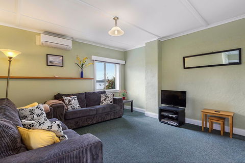 Smugglers Rest - Hervey Bay Accommodation 1