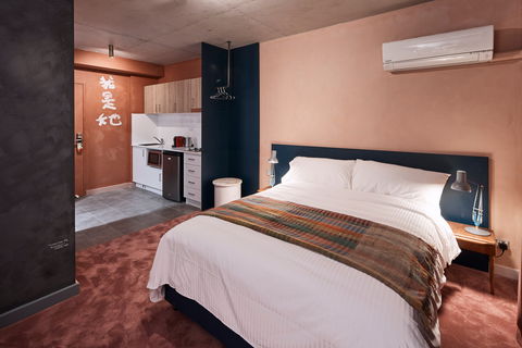 The Collectionist Hotel - Hervey Bay Accommodation 2