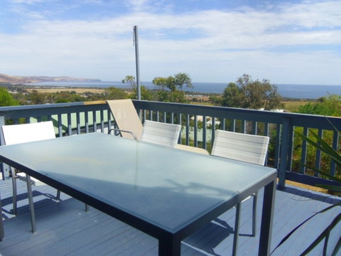 Tree Top - Hervey Bay Accommodation 1