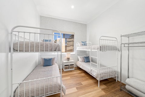 Vincentia Retreat - Hervey Bay Accommodation 1