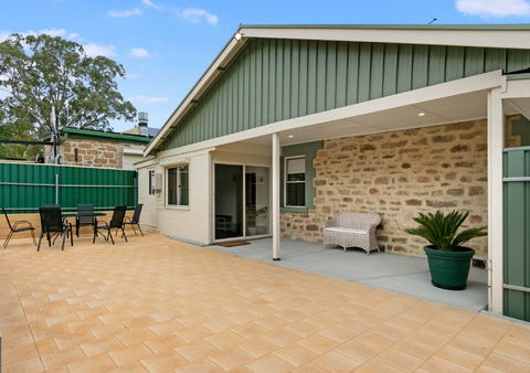 Williamstown Bed & Breakfast - Hervey Bay Accommodation 1