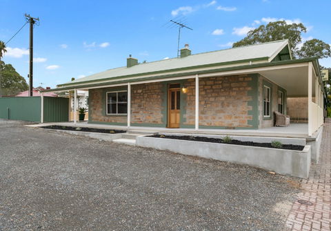 Williamstown Bed & Breakfast - Hervey Bay Accommodation 2