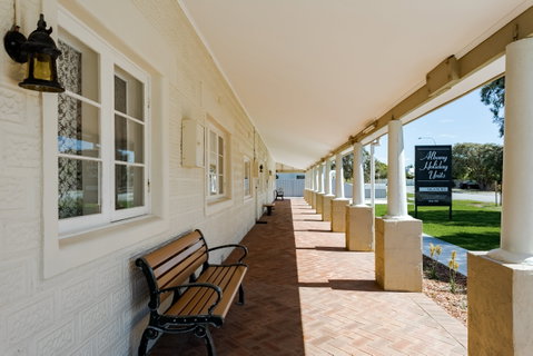Albany Holiday Units - Tourism Hervey Bay 1