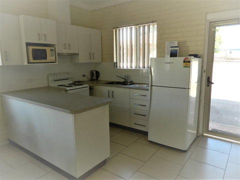 API Pelican Beach Front Apartments Kalbarri - Hervey Bay Accommodation 1